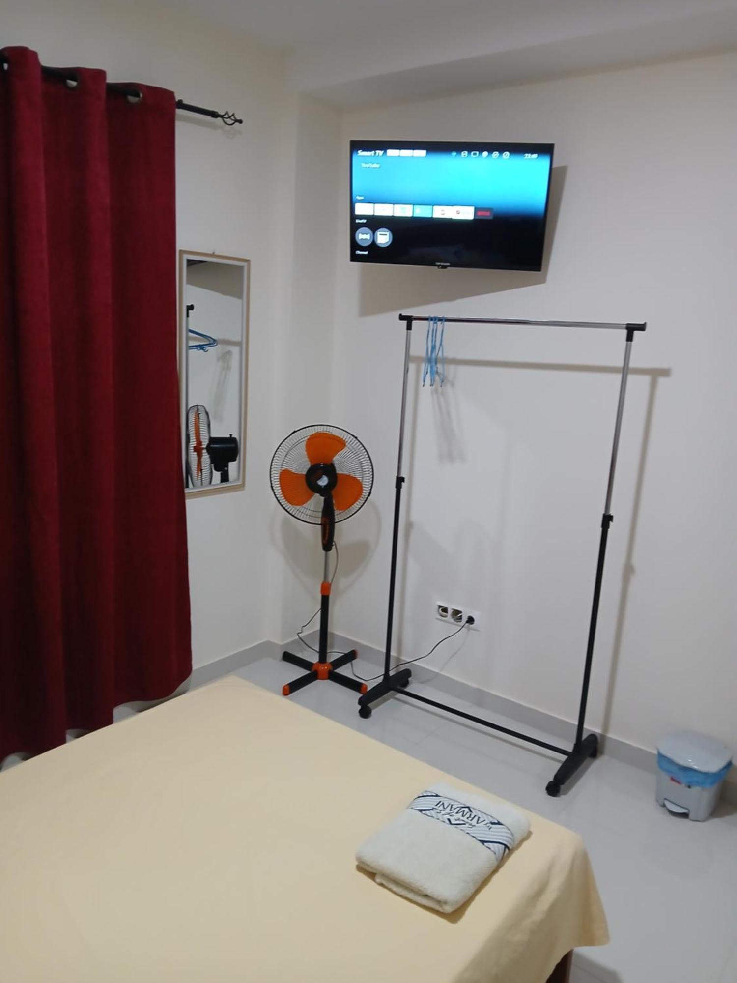 Nifa House Hotel Еспаргос Екстериор снимка
